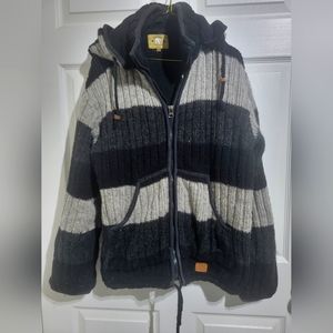 Northern lifestyles sweater Men's medium